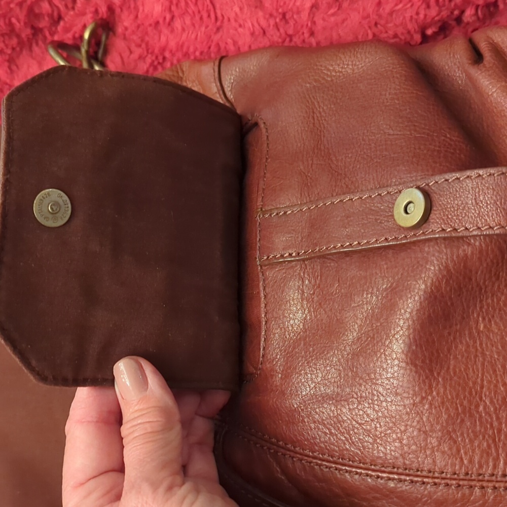 The SAK Leather purse - Picture 6 of 9